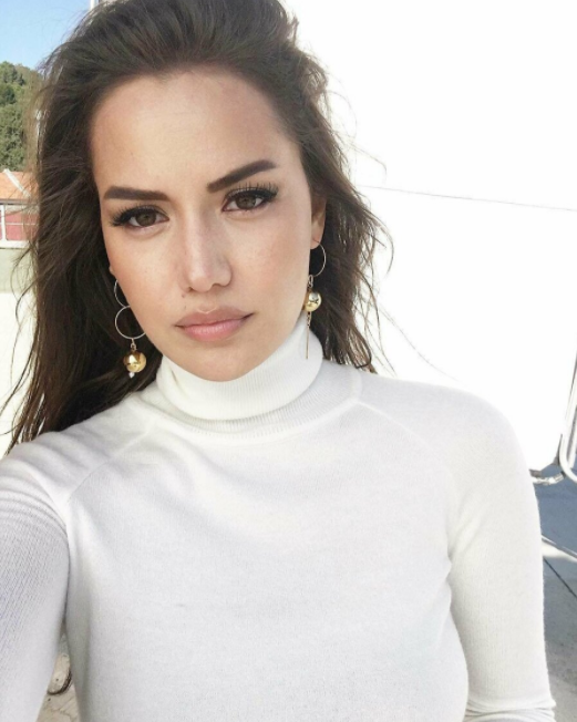 Fahriye Evcen Saç Rengi